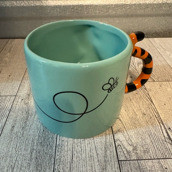 Disney Tigger Mug with Orange Handle - Picture 2 of 4